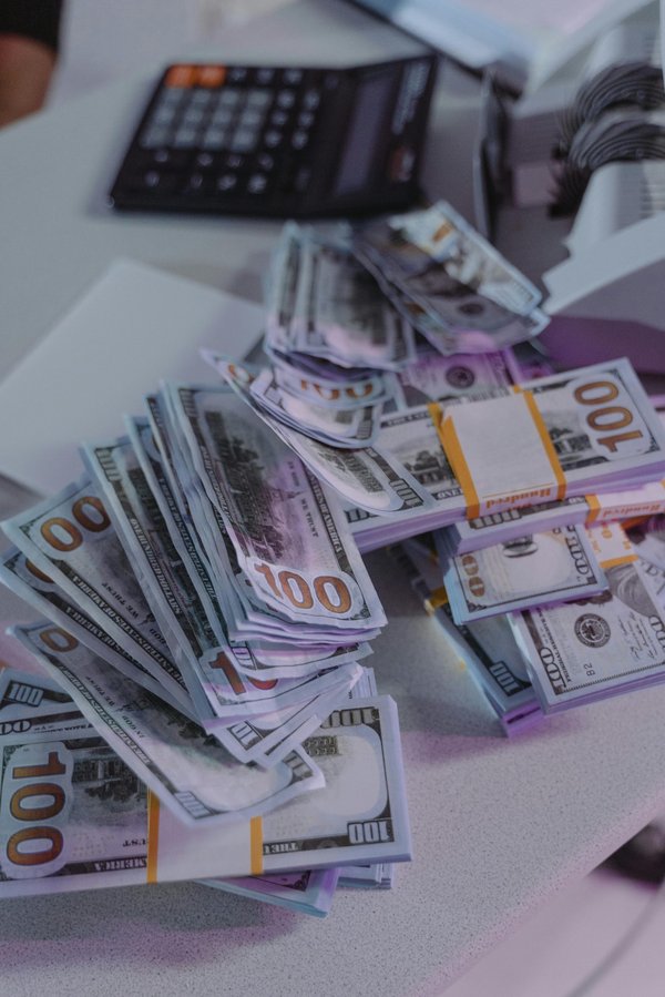 Plafond compte courant : comprendre les limites et les bonnes pratiques